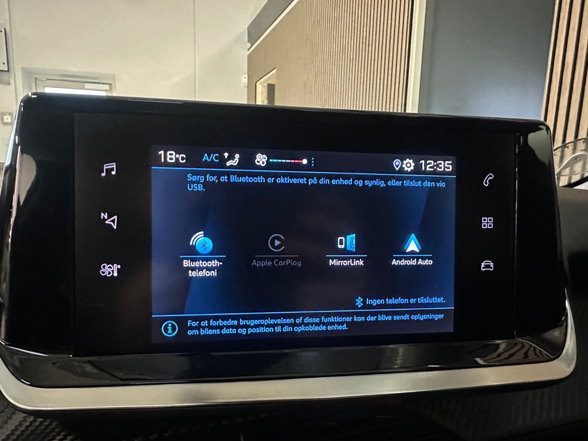 Peugeot 208 PureTech 75 Active Pack Peugeot 208 PureTech 75 Active Pack