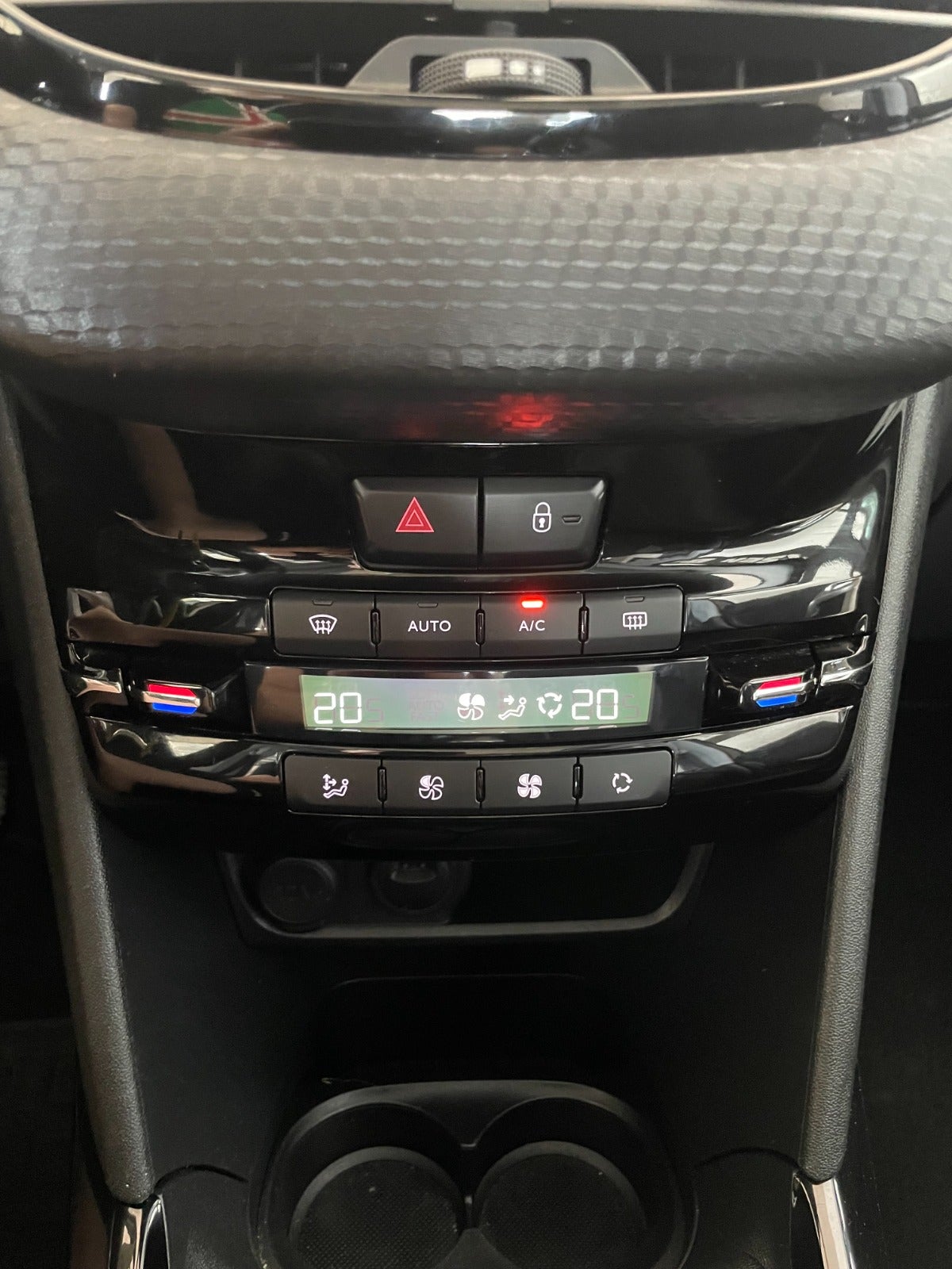 Billede af Peugeot 2008 1,2 PureTech 110 Prestige Sky