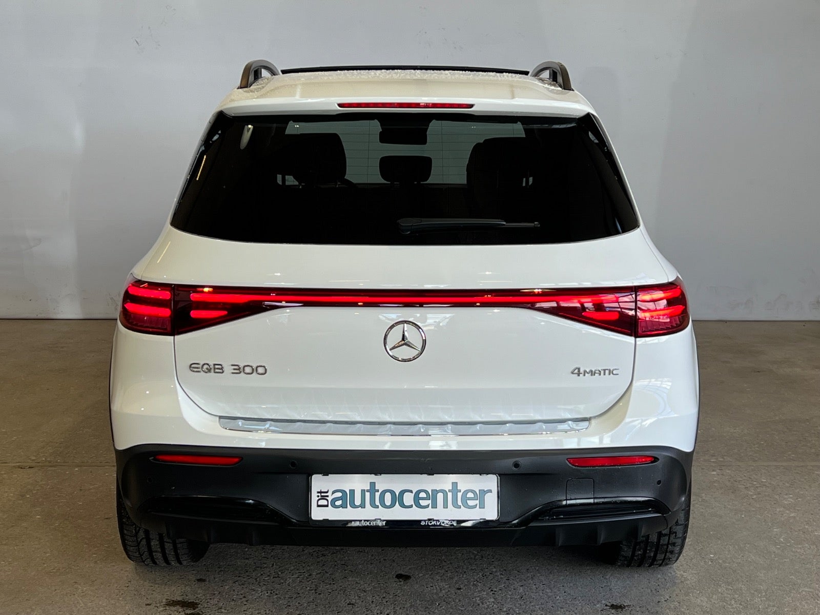 Mercedes EQB300 AMG Line 4Matic Van