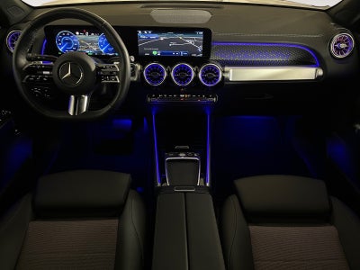 Mercedes EQB250+ Electric Art