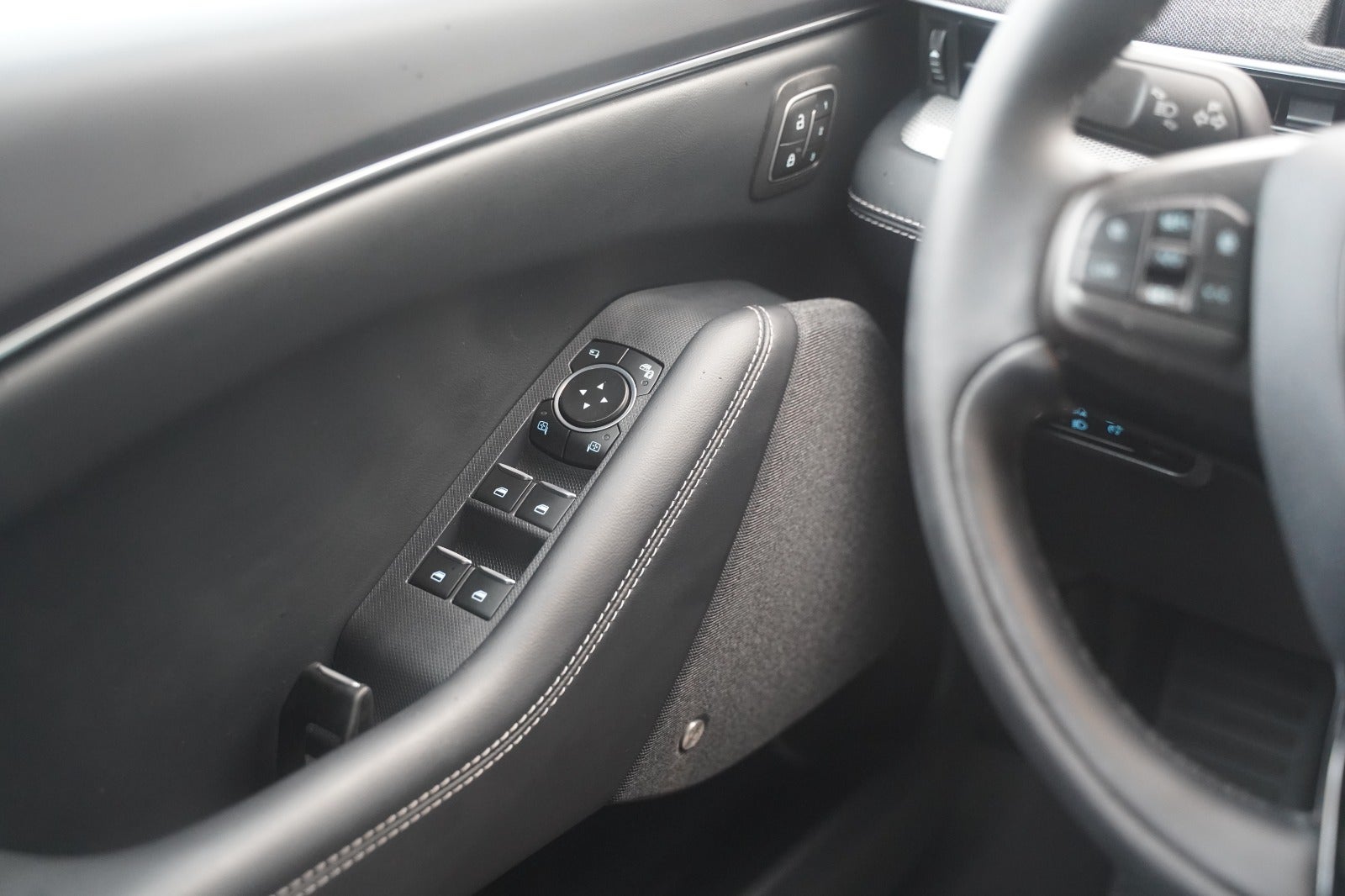 Billede af Ford Mustang Mach-E 78 Standard Range