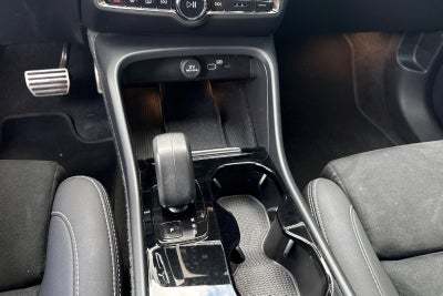 Volvo XC40 P6 ReCharge Core