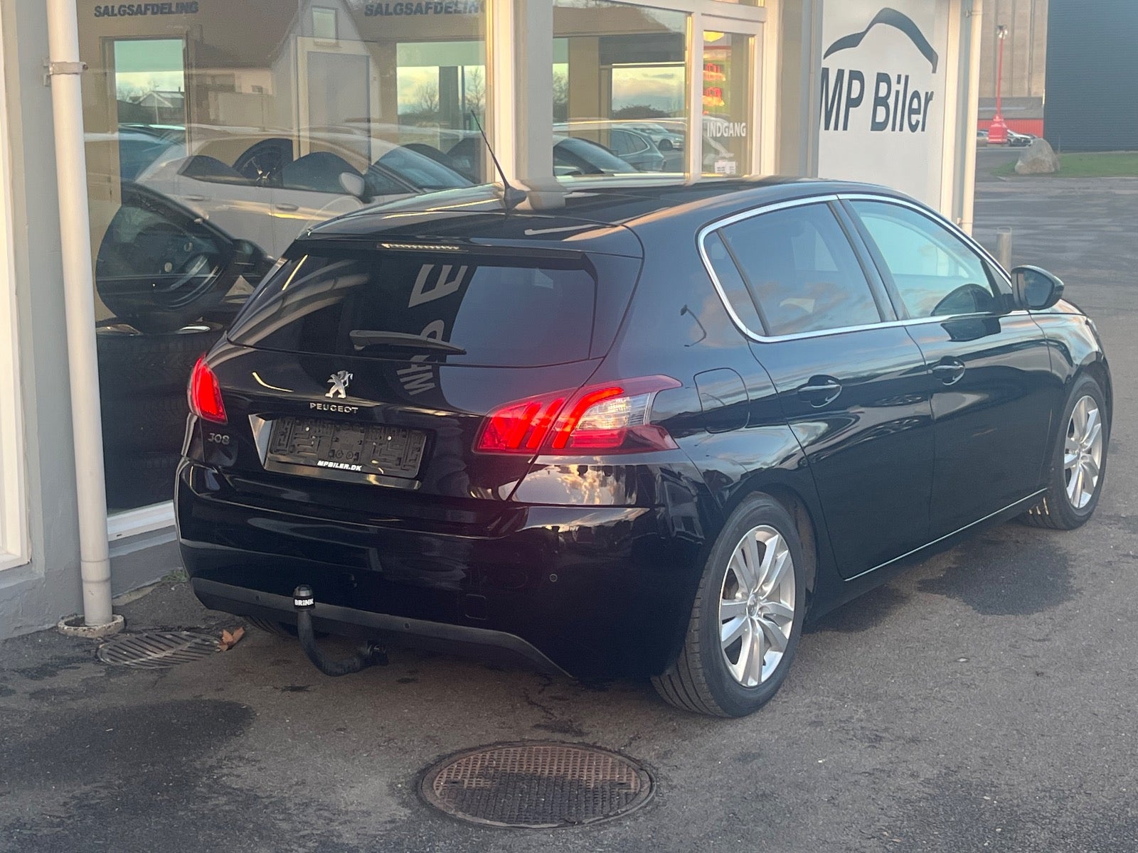 Billede af Peugeot 308 1,6 BlueHDi 120 Allure Sky