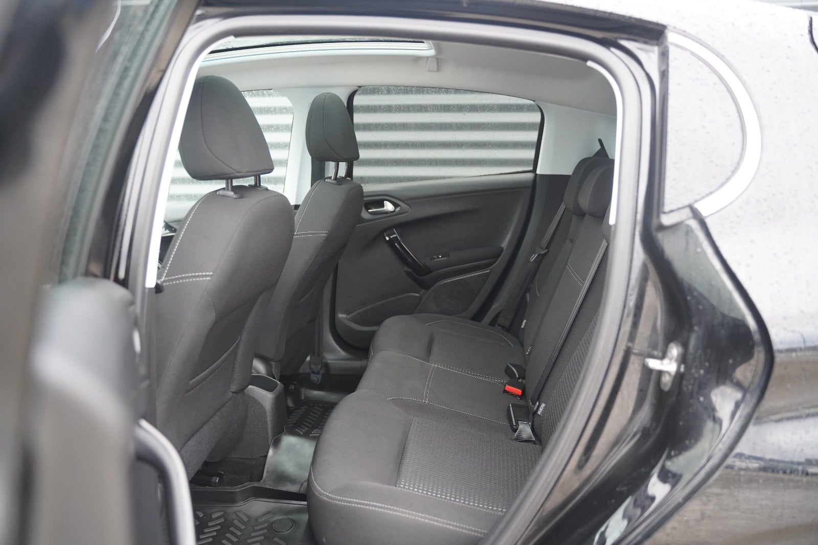 Billede af Peugeot 208 1,5 BlueHDi 100 Prestige Sky