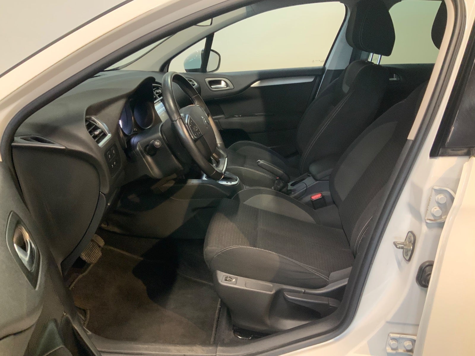 Citroën C4 (7/8)