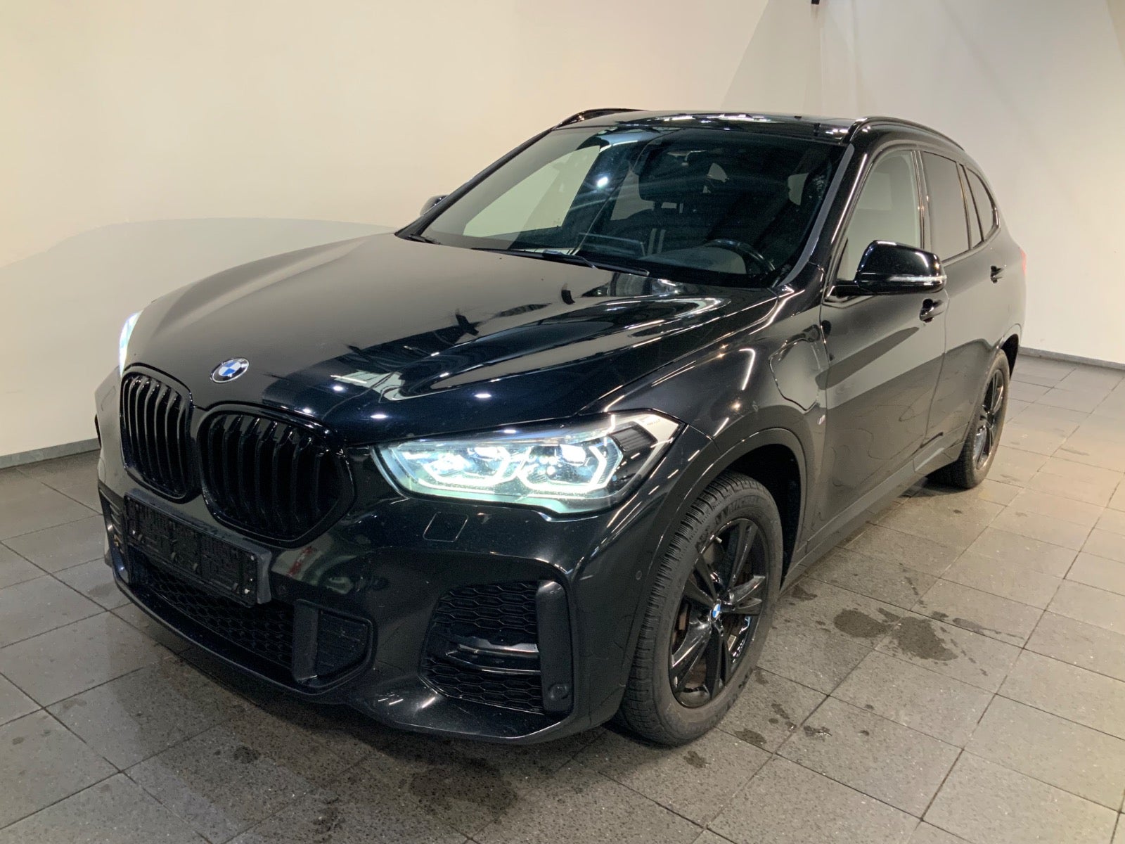 BMW X1 (1/8)