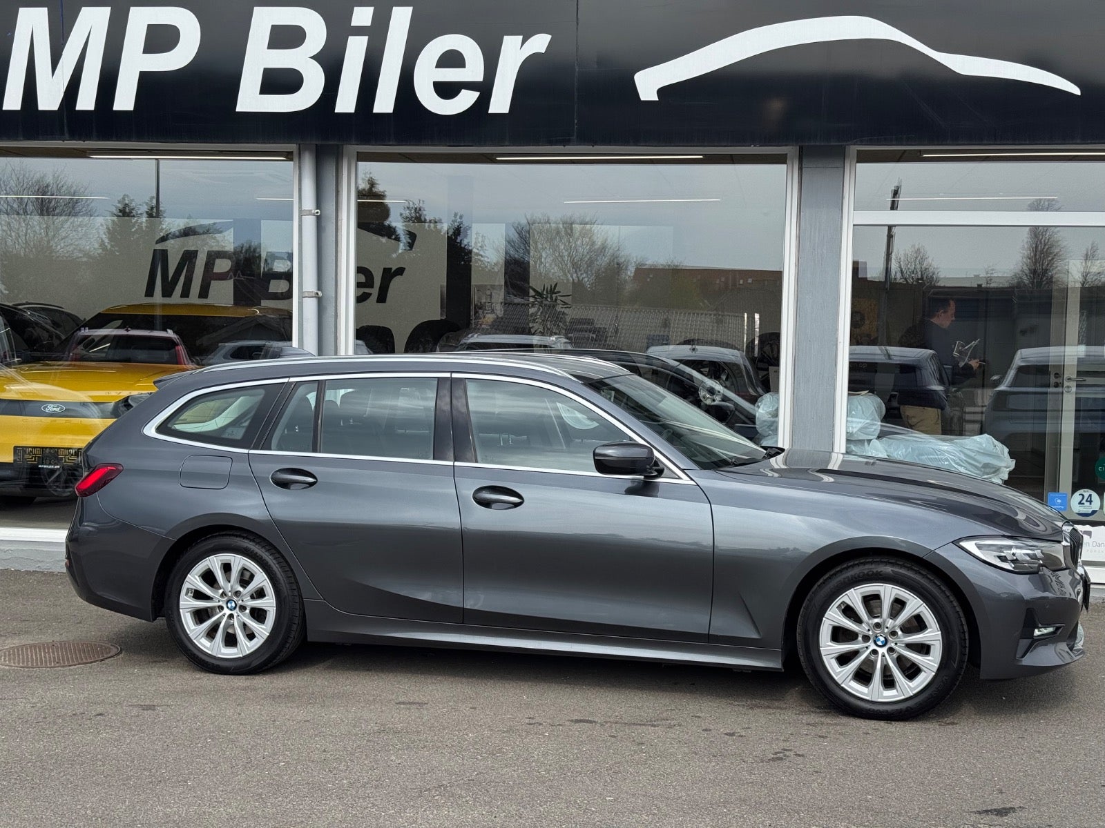 Billede af BMW 320d 2,0 Touring Connected aut.