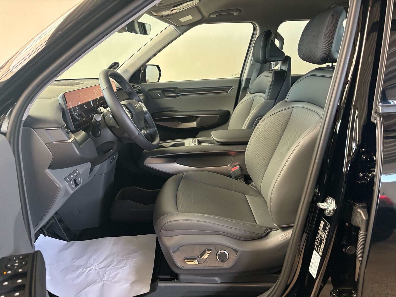 Kia EV9 Standard Range Upgrade RWD 7prs