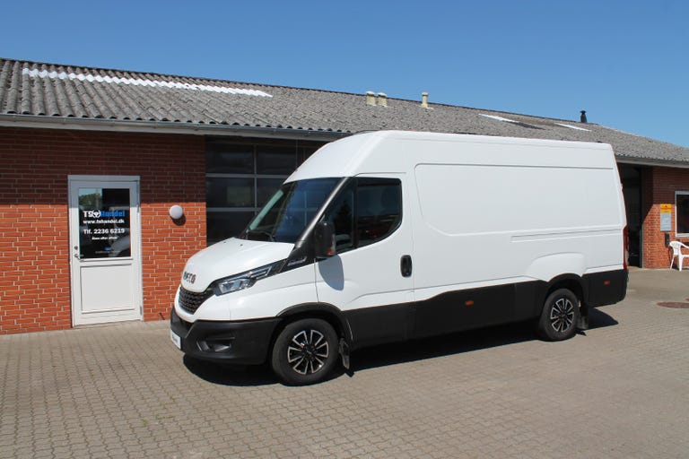 Iveco Daily 35S18 12m³ Van AG8