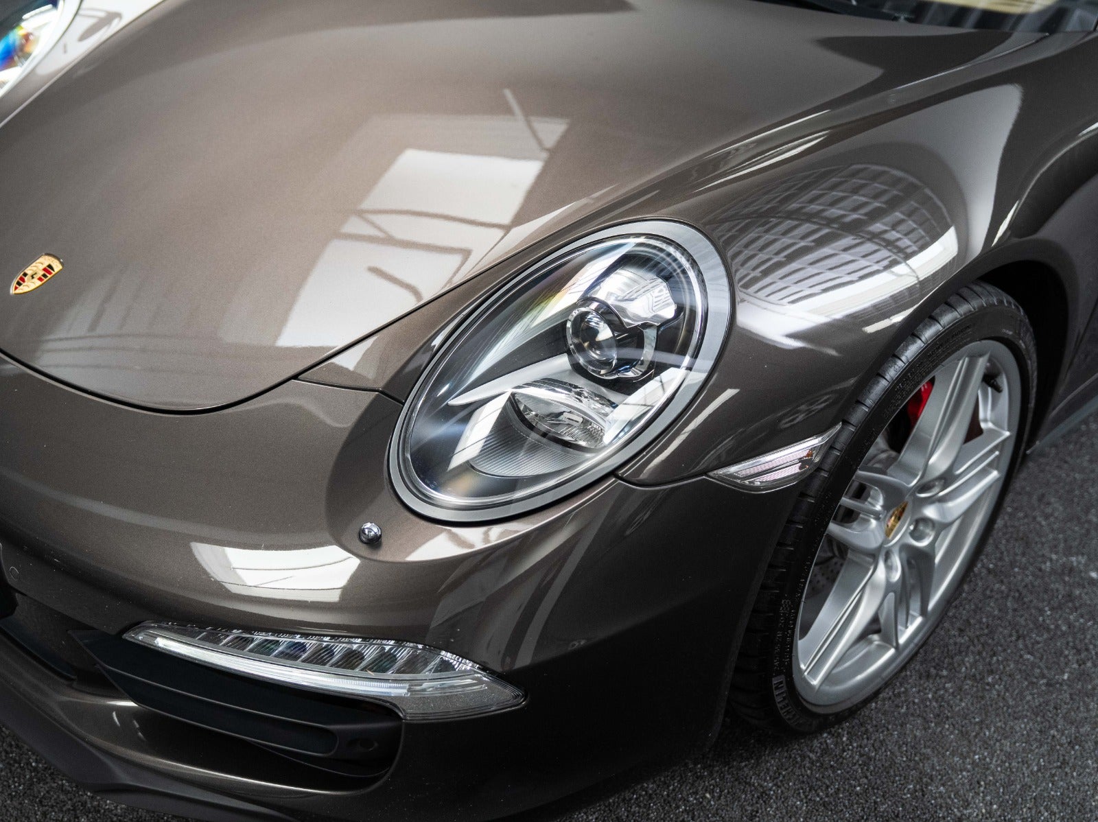 Gallery image 7 of 19