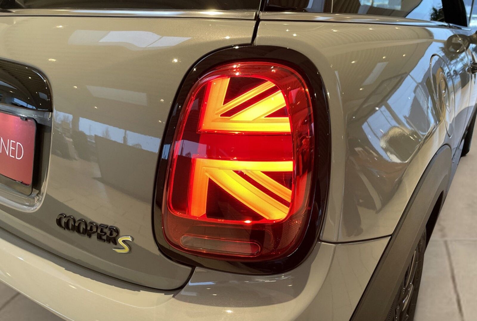 MINI Cooper SE Camden Edition