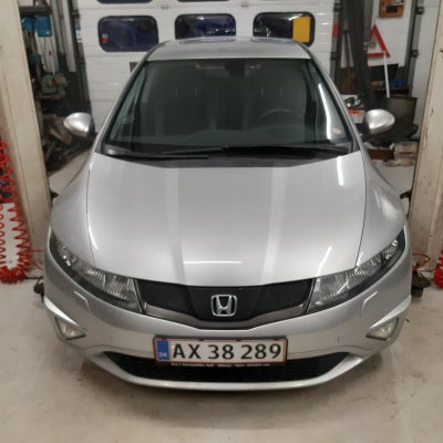 Honda Civic 1,8 GT 5d