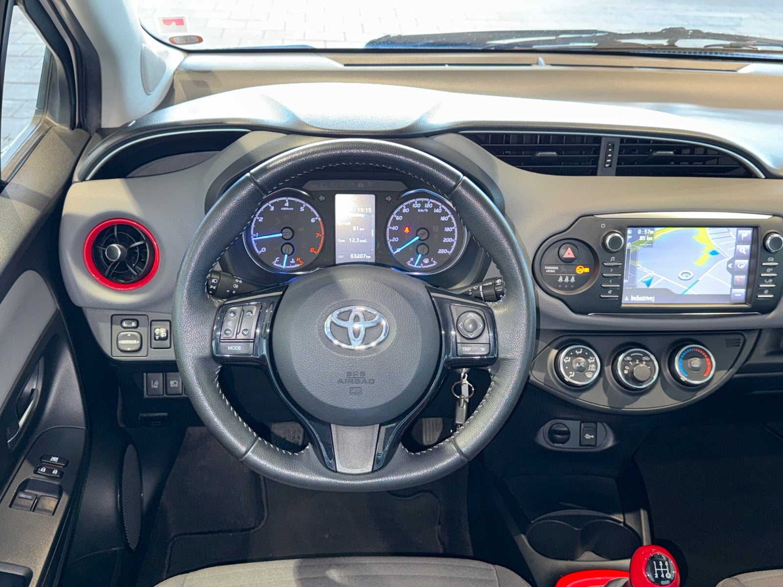 Billede af Toyota Yaris 1,0 VVT-i T1