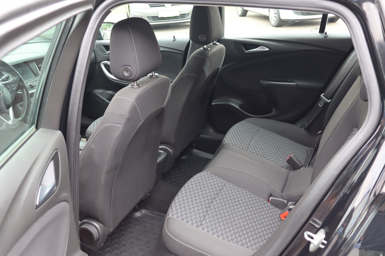 Billede af Opel Astra 1,2 T 110 Elegance Sports Tourer