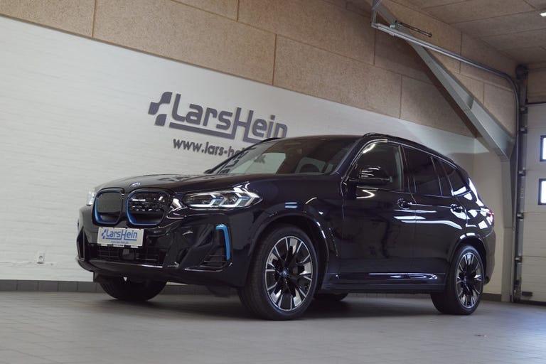 BMW iX3 Charged Plus M-Sport
