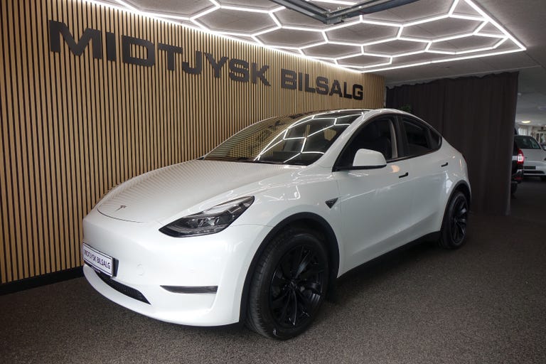 Tesla Model Y Long Range AWD