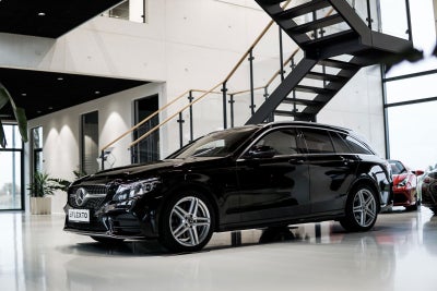 Mercedes C300 de 2,0 AMG Line stc. aut. 5d
