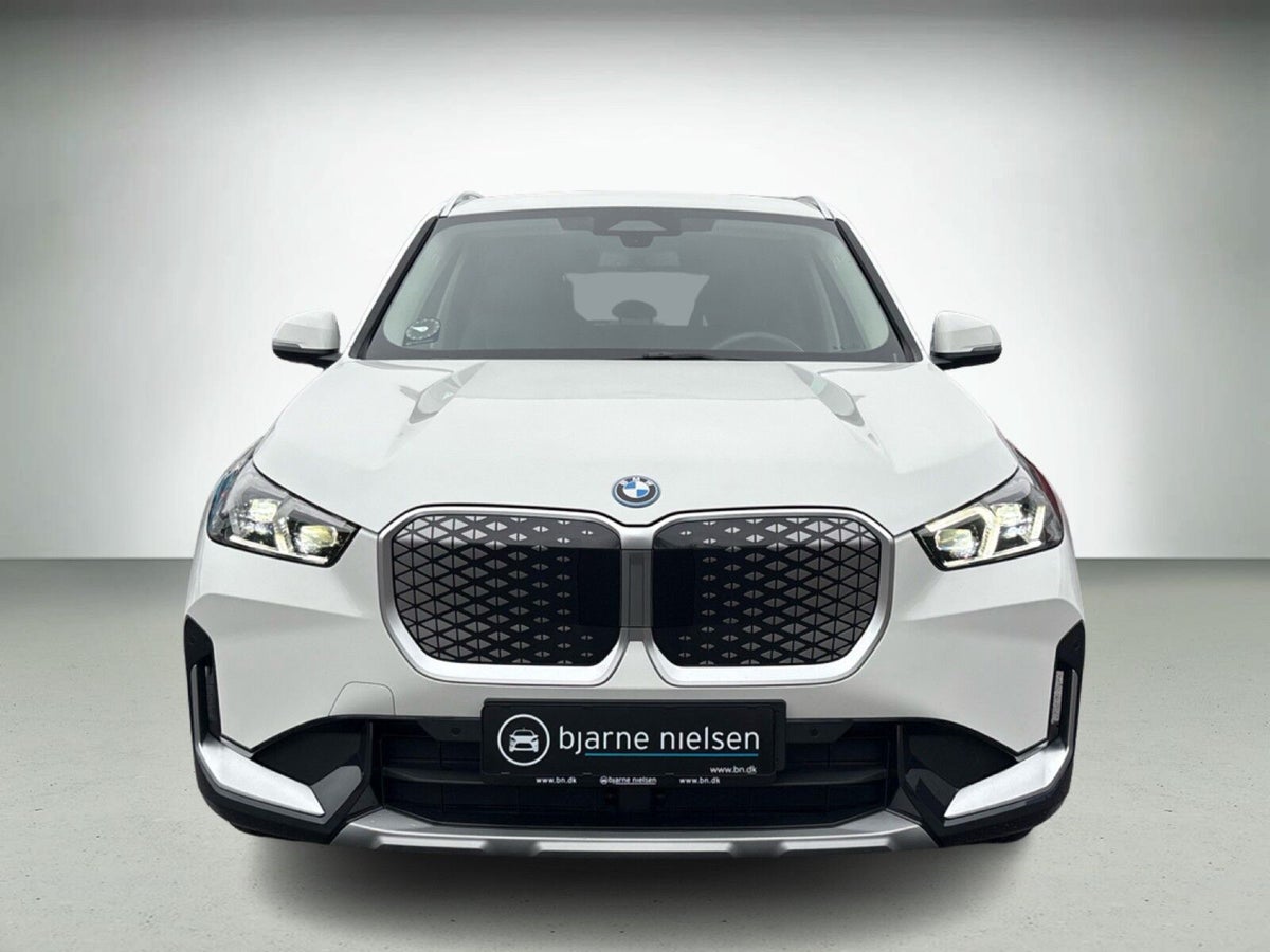 BMW iX1 eDrive20 X-Line billede 2