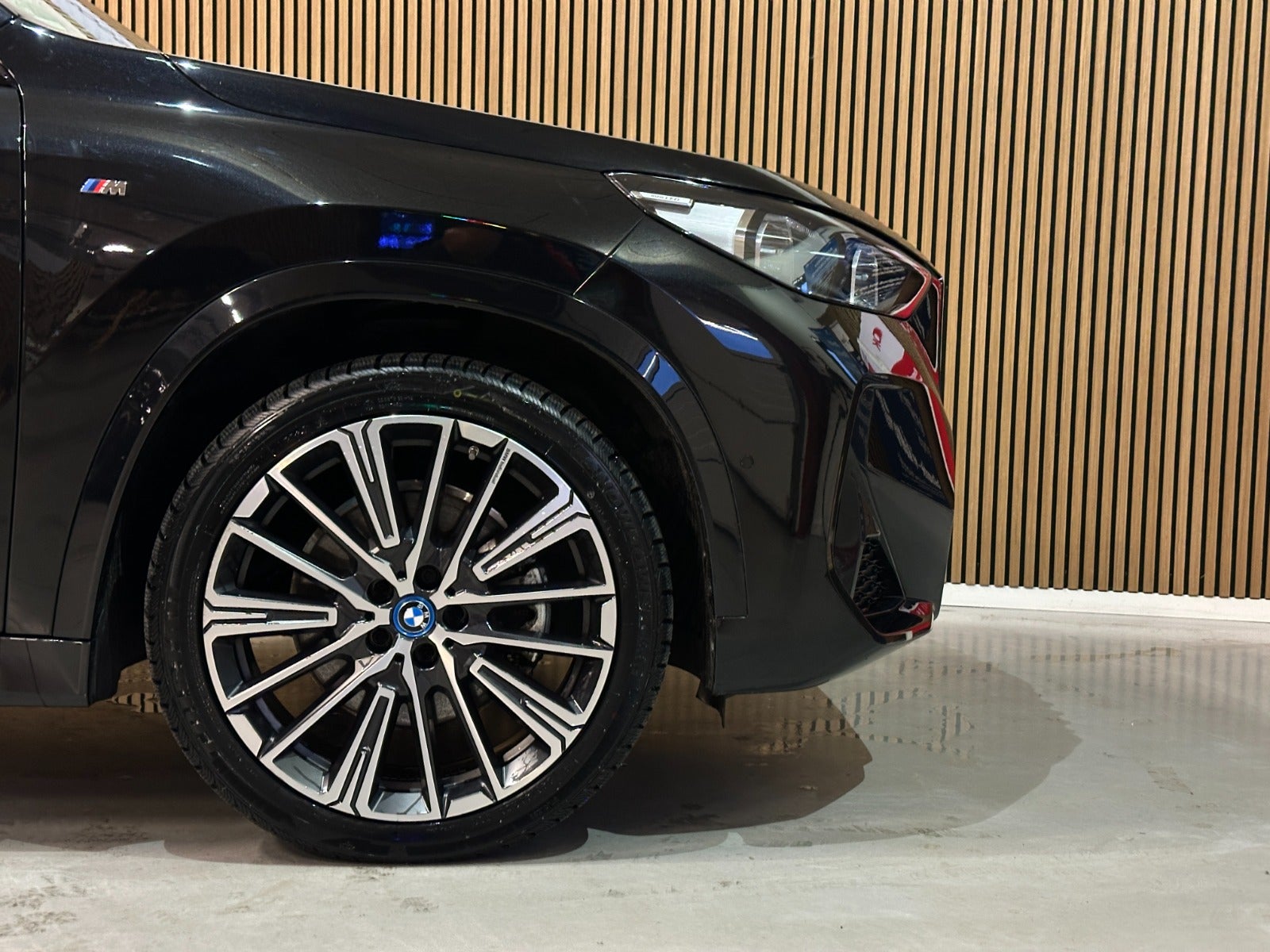 Billede af BMW iX1  xDrive30 Fully Charged M-Sport