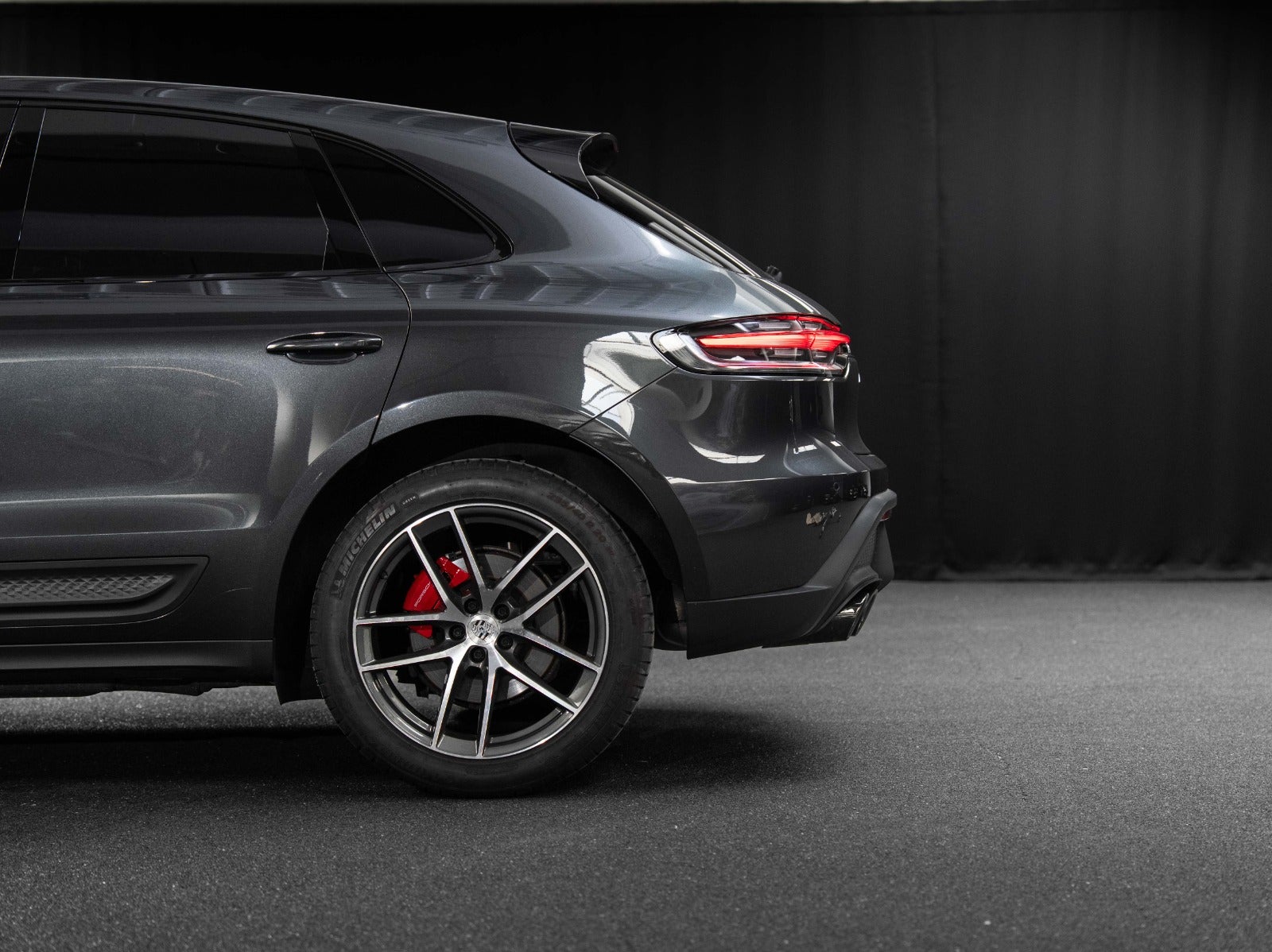 Gallery image 5 of 19