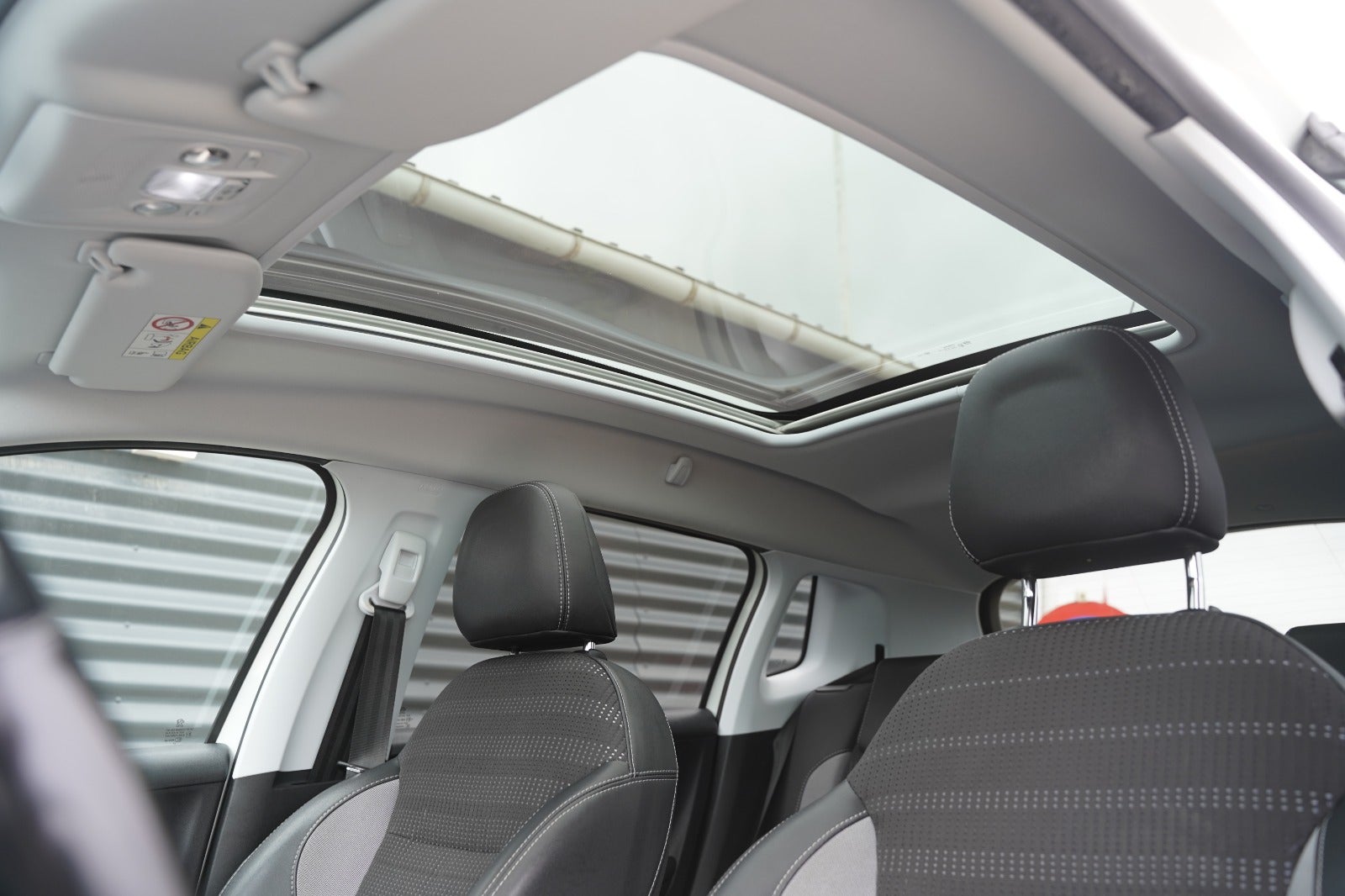 Billede af Peugeot 2008 1,6 BlueHDi 100 Desire Sky