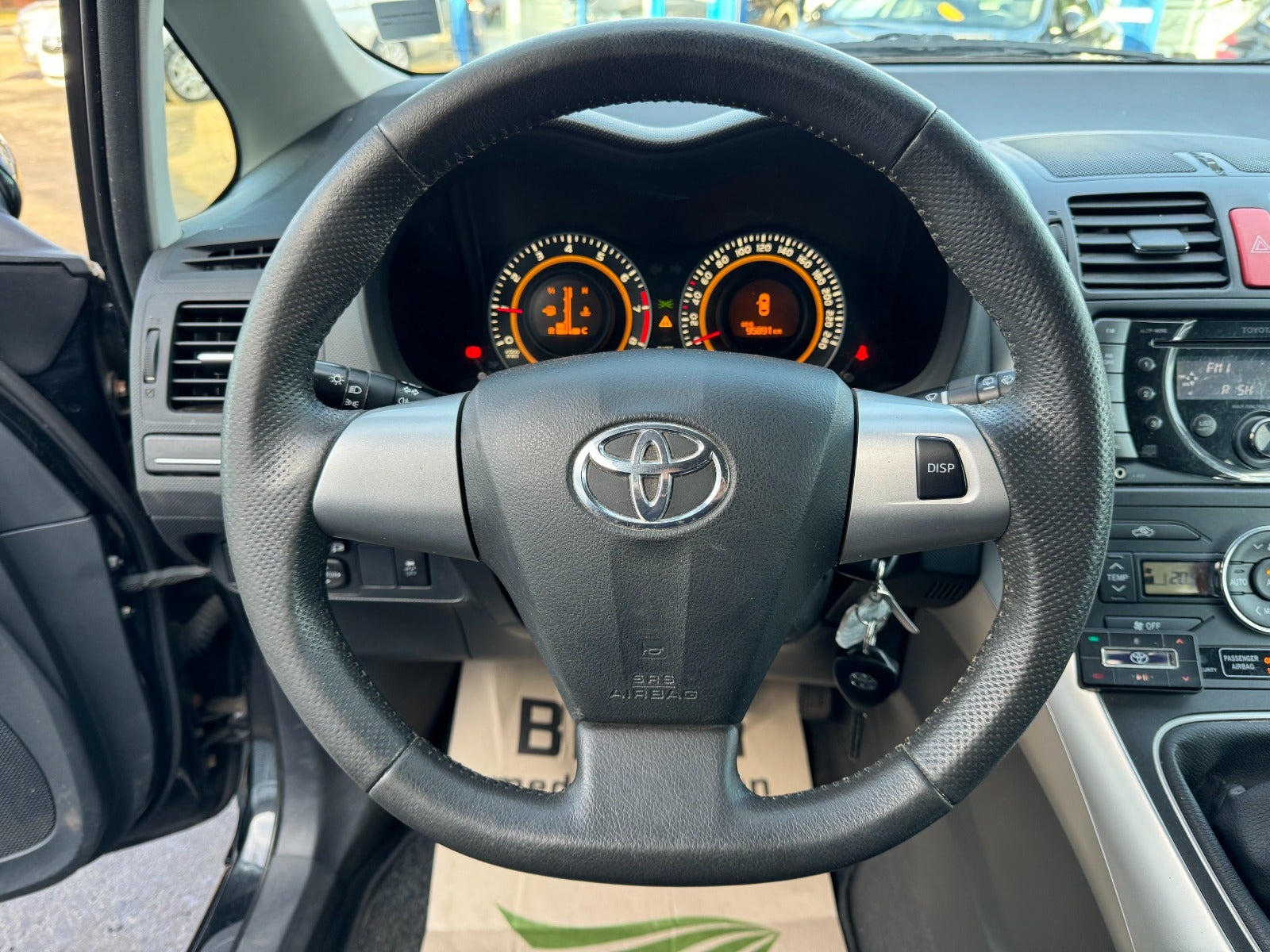 Toyota Auris 2011