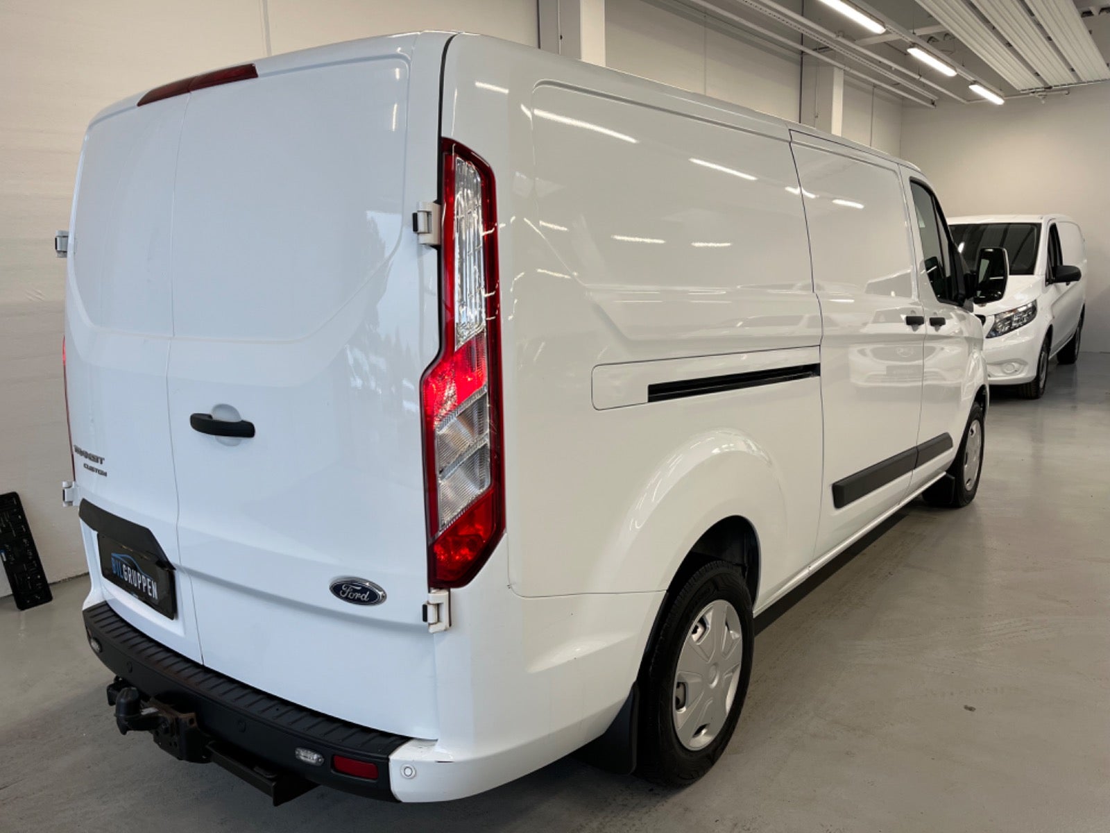 Billede af Ford Transit Custom 300L 2,0 TDCi 130 Trend