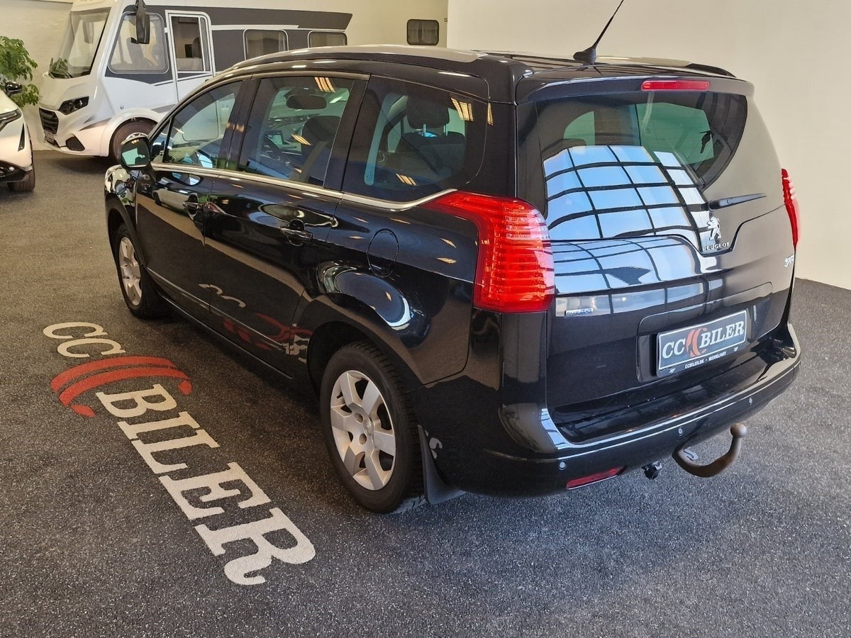 Peugeot 5008 2016