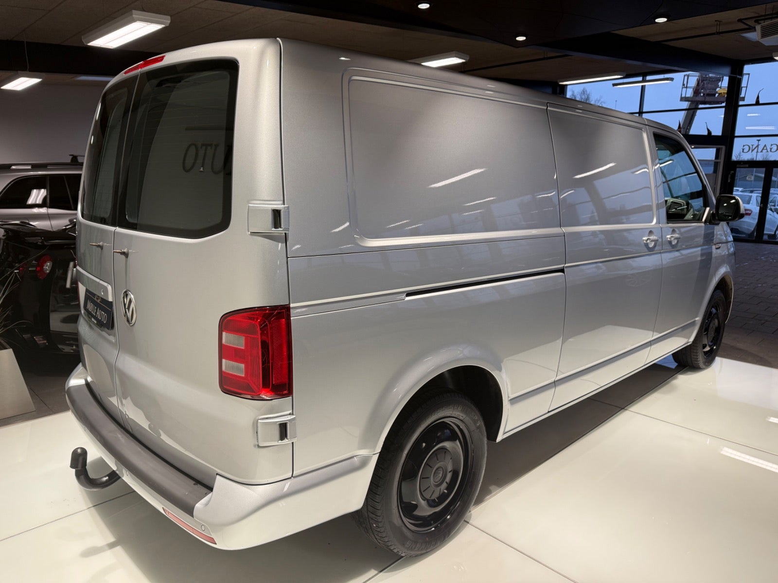 Billede af VW Transporter 2,0 TDi 150 Kassevogn DSG lang