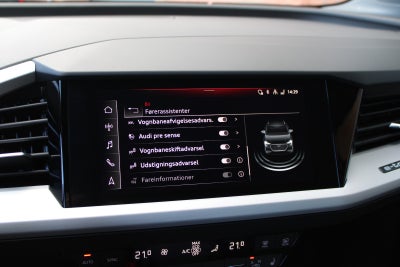 Audi Q4 e-tron Attitude