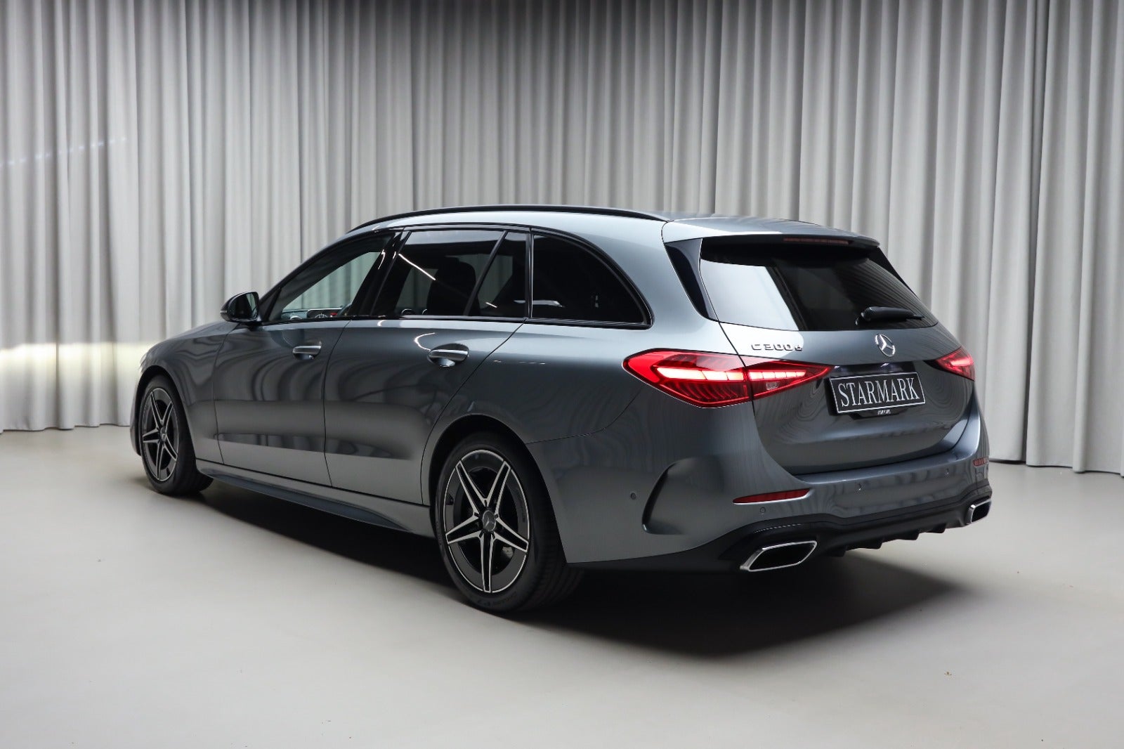 Mercedes-Benz C 300 d (3/8)