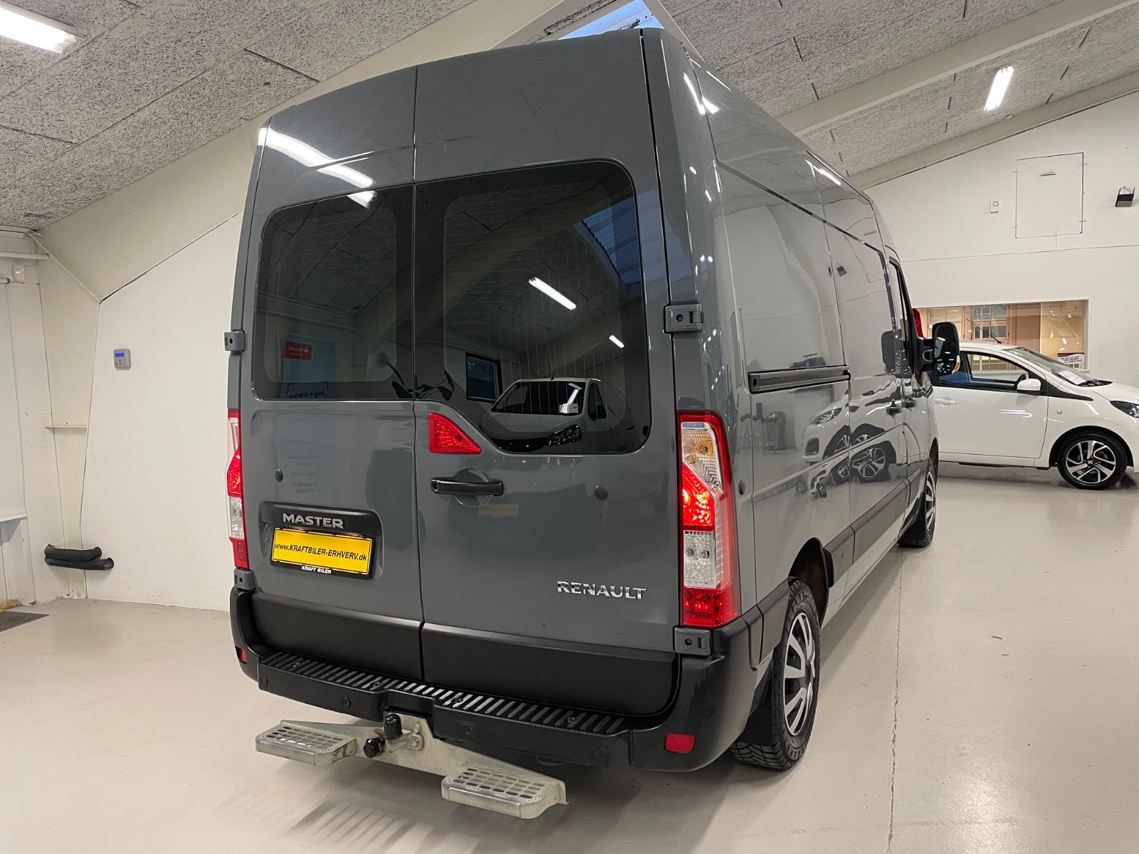 Billede af Renault Master IV T35 2,3 dCi 150 L2H2 Kassevogn aut.