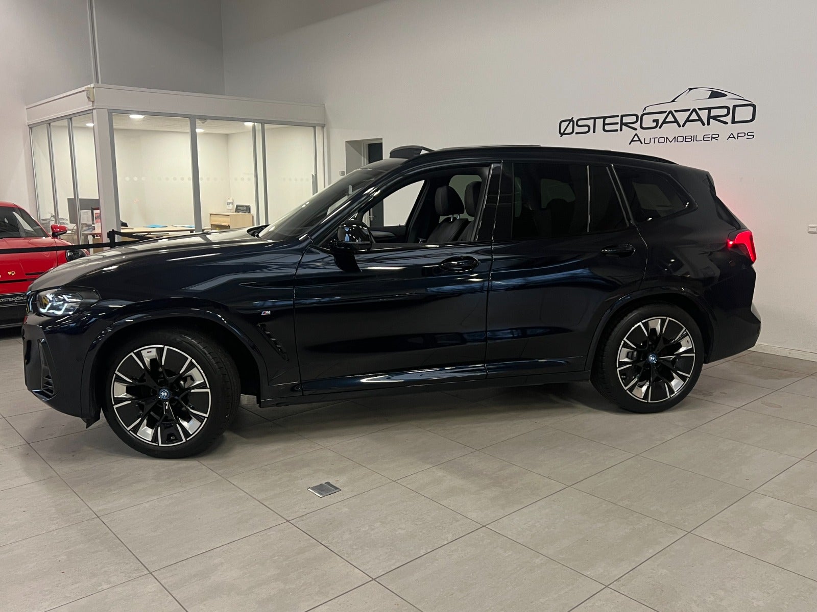 BMW iX3 2023