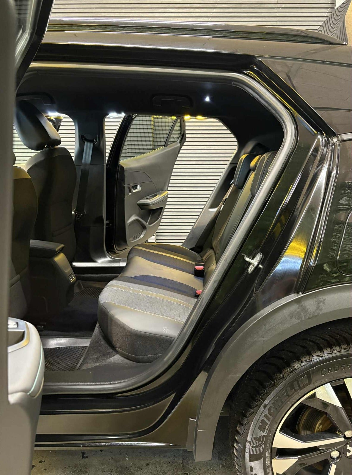 Billede af Peugeot e-2008 50 Allure