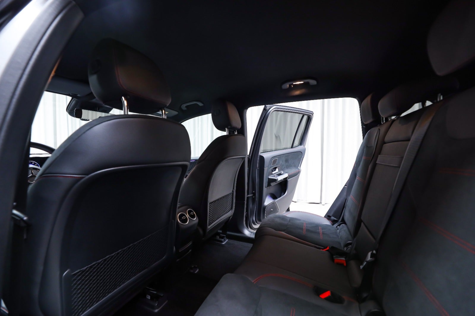 Mercedes-Benz EQB 250+ (5/8)