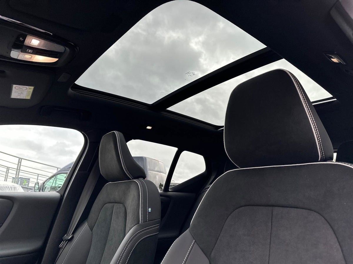 Volvo EX40 Extended Range Black Edition Excess billede 23