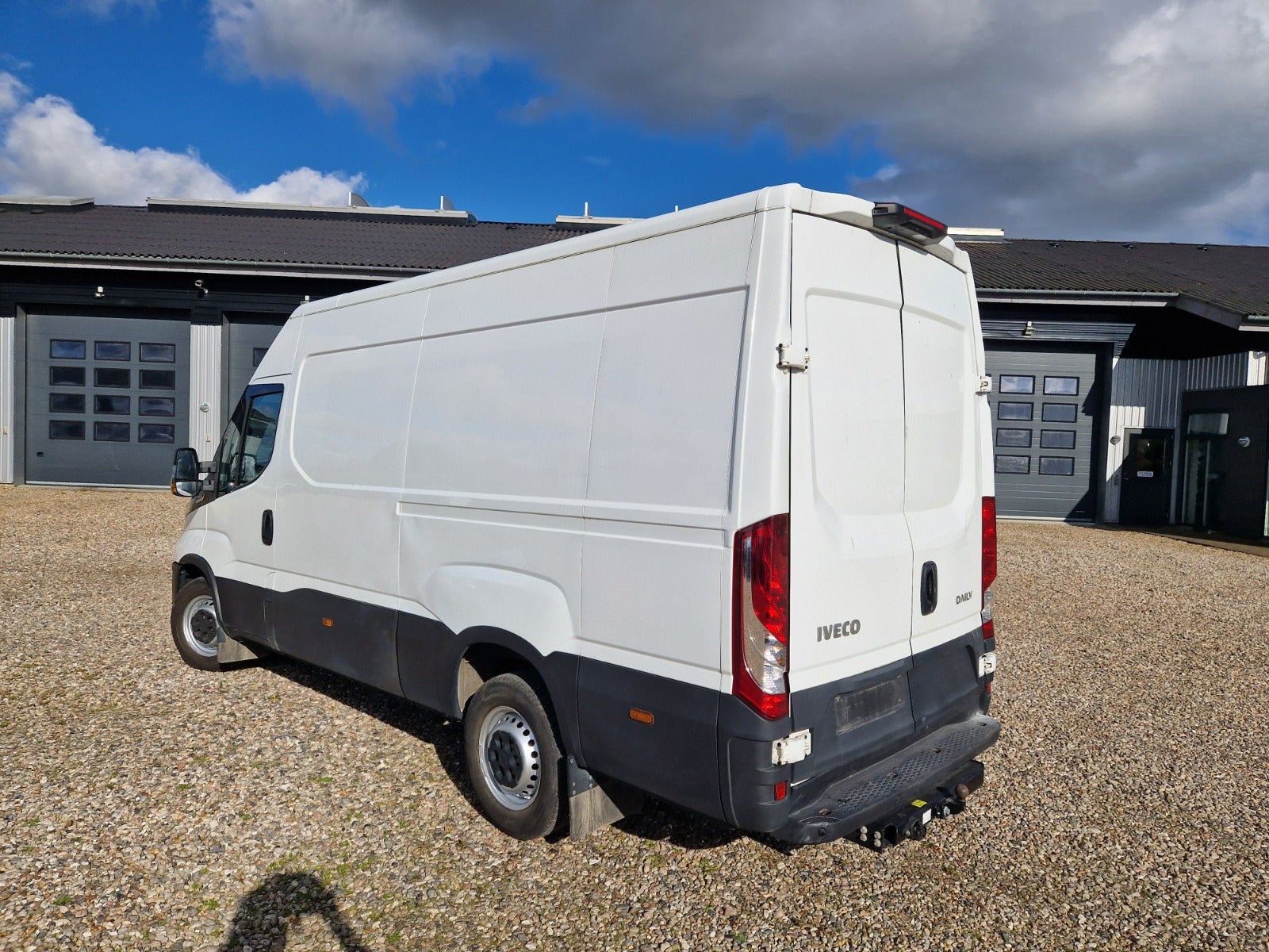 Billede af Iveco Daily 3,0 35S18 12m³ Van AG8