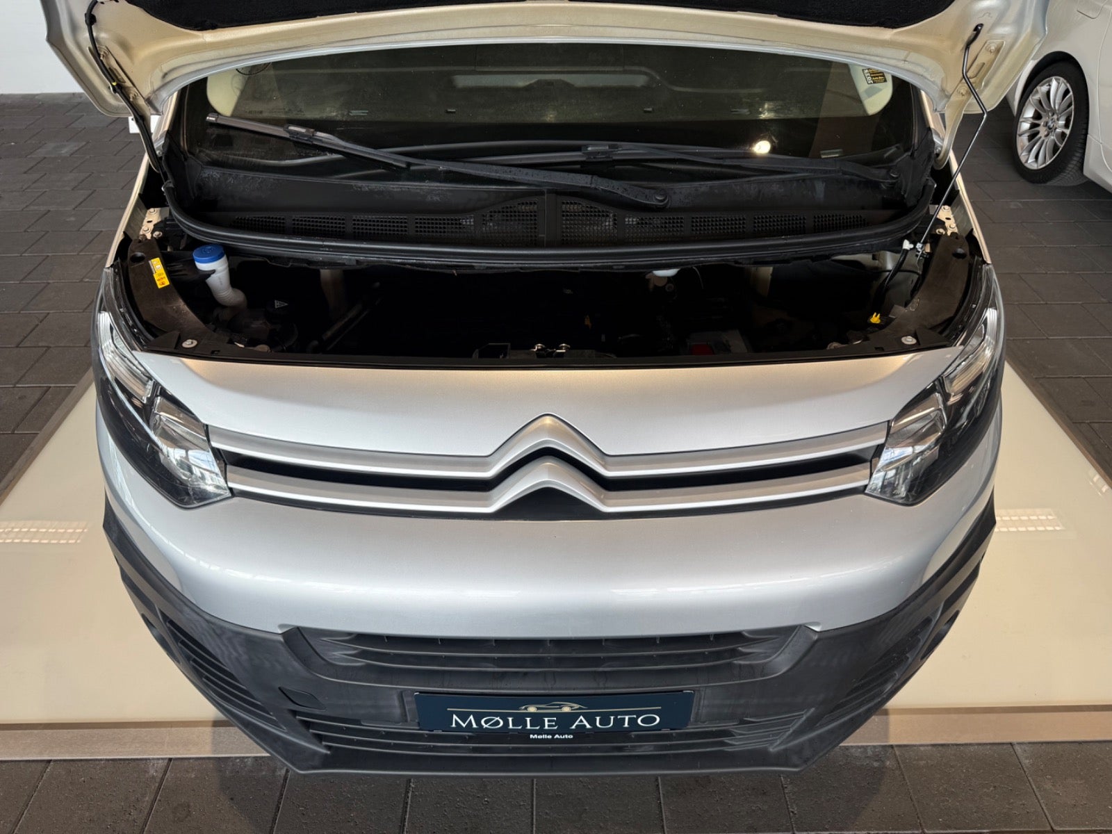 Billede af Citroën Jumpy 2,0 BlueHDi 180 L3 ProffLine EAT6