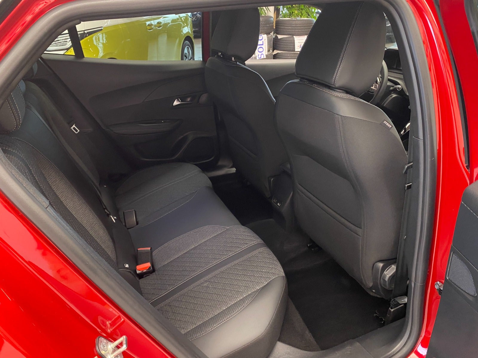 Billede af Peugeot e-2008 54 Allure