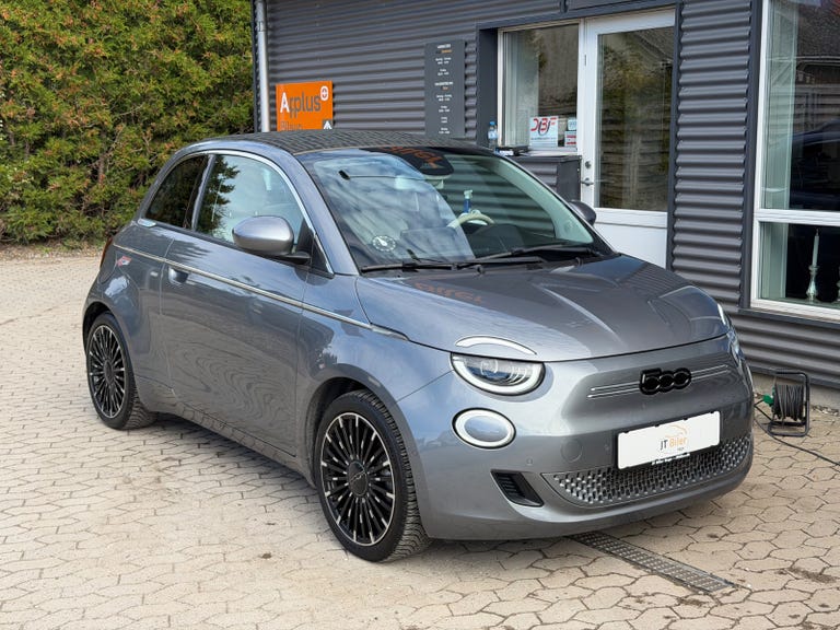 Fiat 500e la Prima Cabrio
