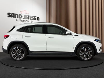 Mercedes EQA250 Electric Art