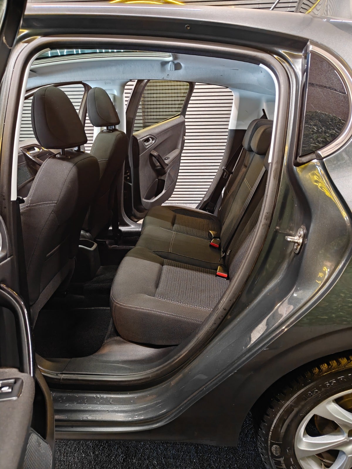 Billede af Peugeot 208 1,6 BlueHDi 100 Allure Sky