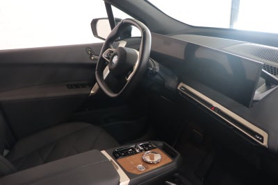 BMW iX xDrive40 Fully Charged Sport