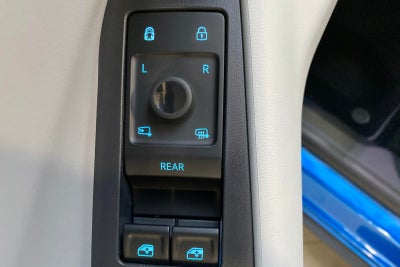 Ford Explorer Select Extended Range