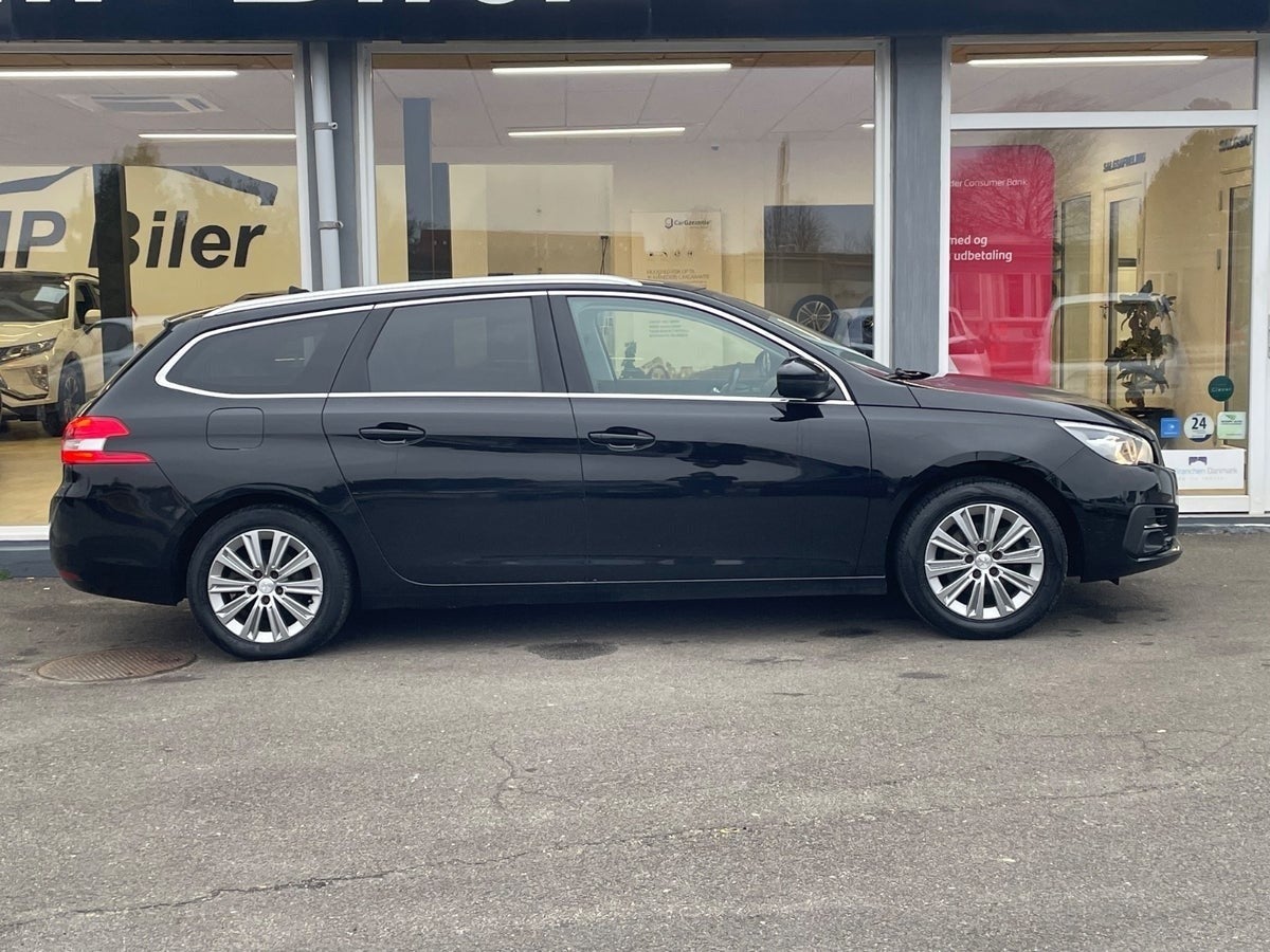 Billede af Peugeot 308 1,6 BlueHDi 120 Allure Sky SW
