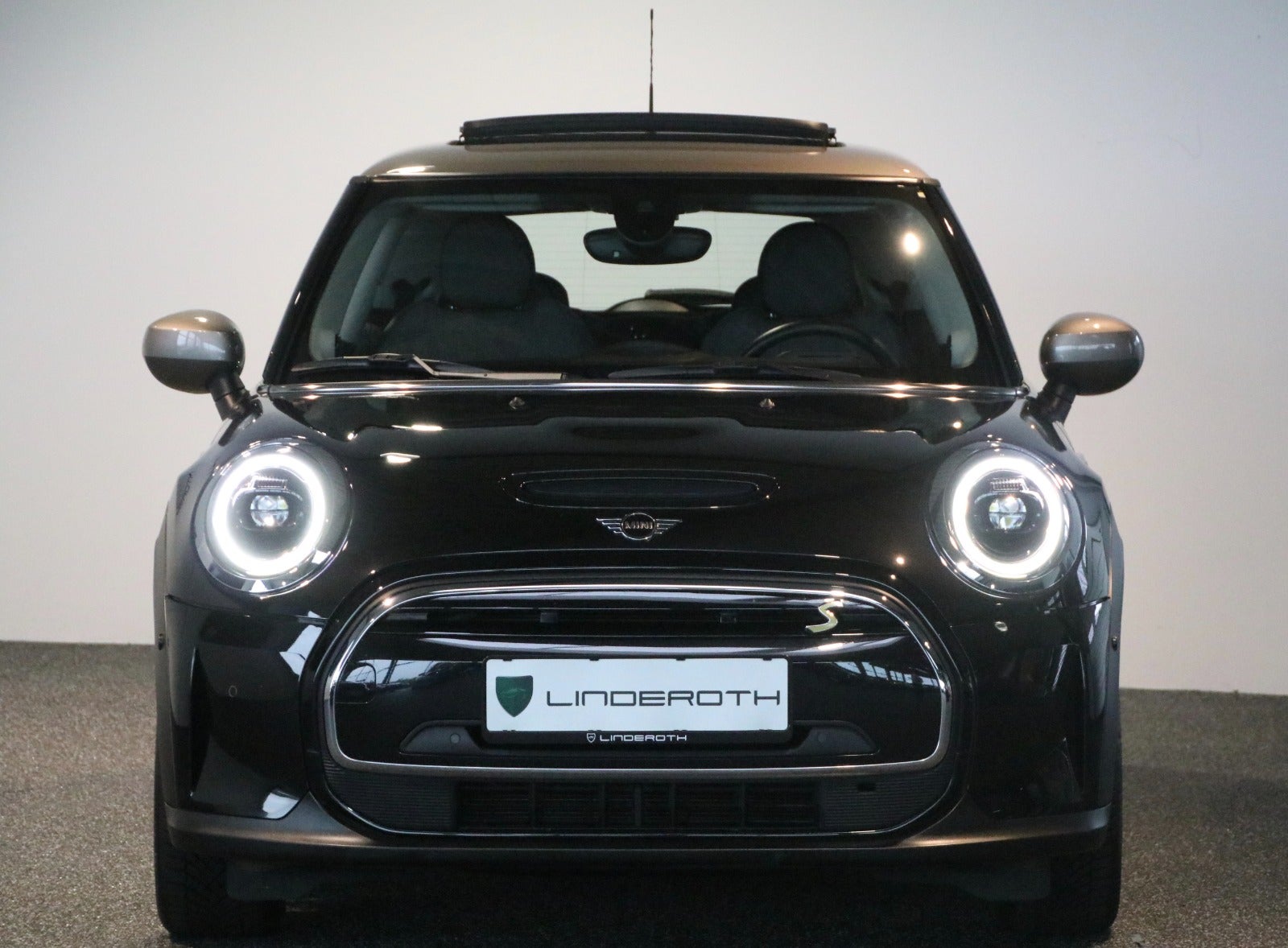 MINI Cooper SE Classic 3d - 4