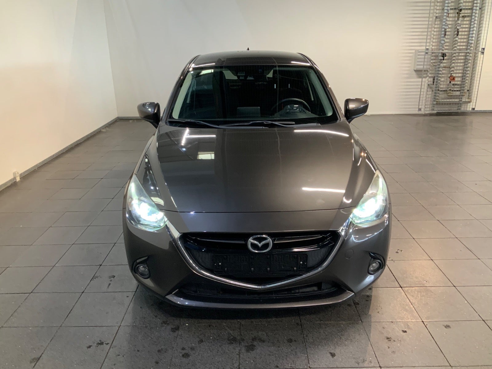 Mazda 2 (2/8)
