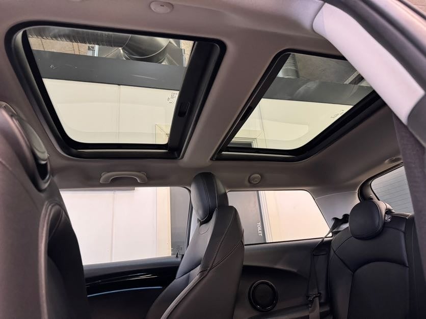 MINI Cooper SE Camden Edition