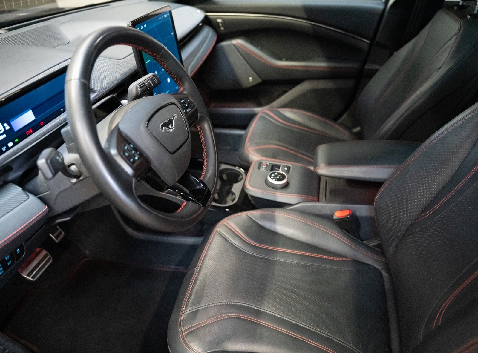 Billede af Ford Mustang Mach-E 70 Premium Standard Range AWD