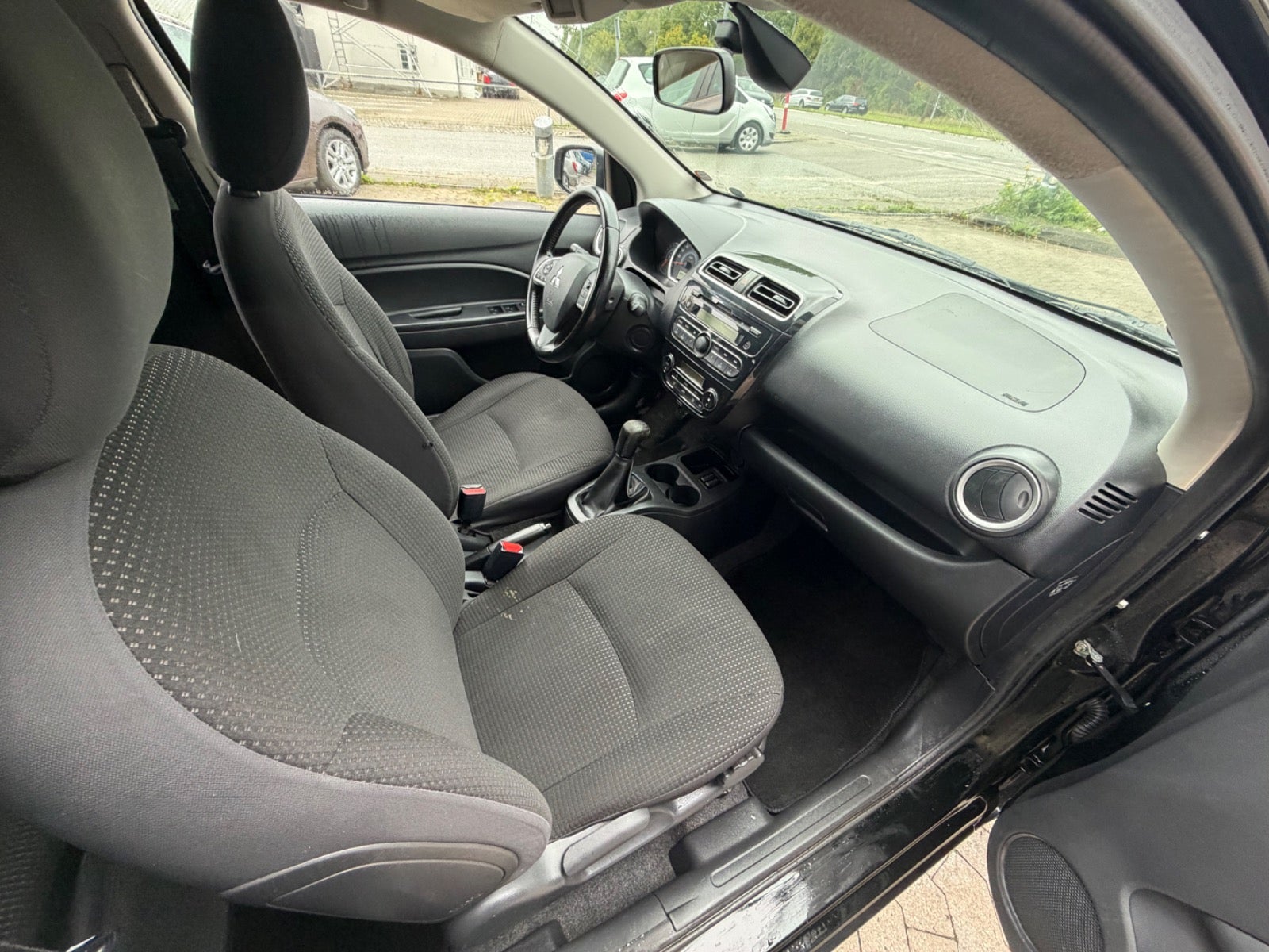 Billede af Mitsubishi Space Star 1,2 Black & White